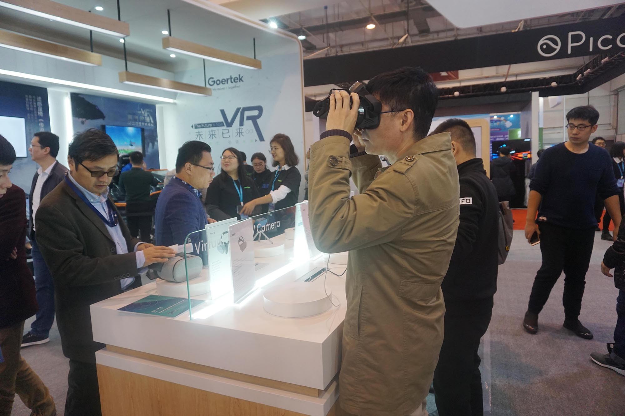 ��Ȧ- ��ȦΪ�Ķ���